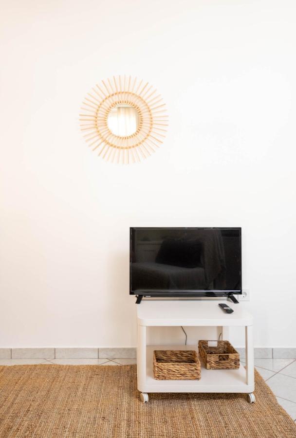 Pure Naxos - Central Complete Apartment Naxos City Extérieur photo